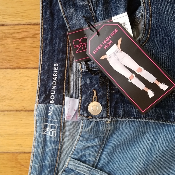 NWT. COLOR BLOCK MOM JEANS - Picture 2 of 5